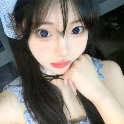 触碰的双手
